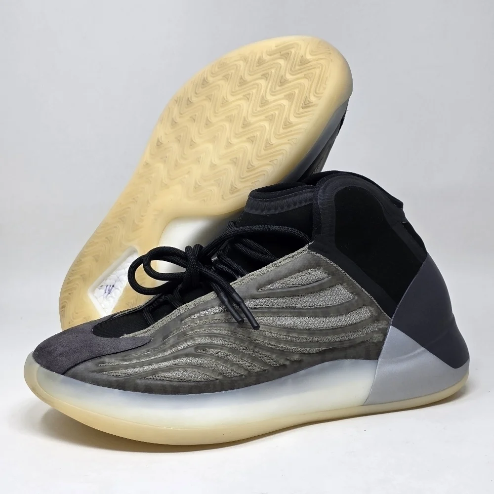 Adidas Yeezy YZY Quantum QNTM Barium Sneakers H68771 Men's Size 10 Pre-owned